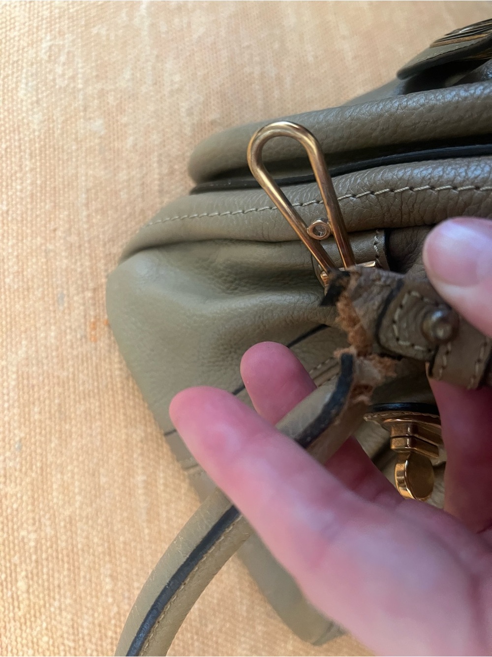 Chloé Paraty Handbag
FLAW * Bag - Women's Handbag - Picture 12 of 15